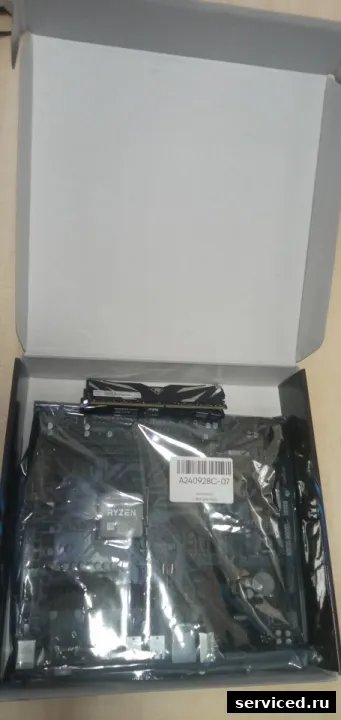 Материнская плата GigaByte B450M