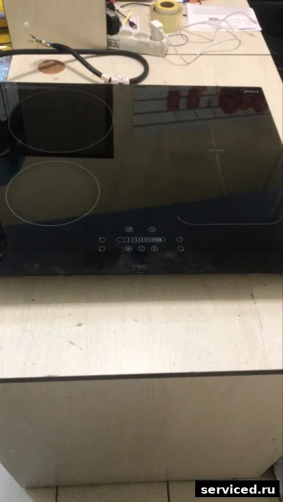 Варочная поверхность Midea MIH65700F